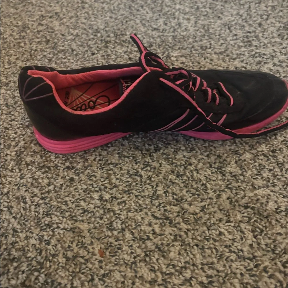 COACH Darla Women’s Sz 8.5 Black and Pink Women's Athletic Tennis Shoes GUC